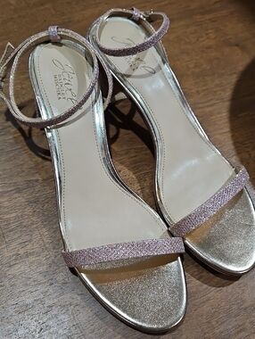 Jewel Badgley Mischka Rose Gold Glitter Ankle-Strap Sandals